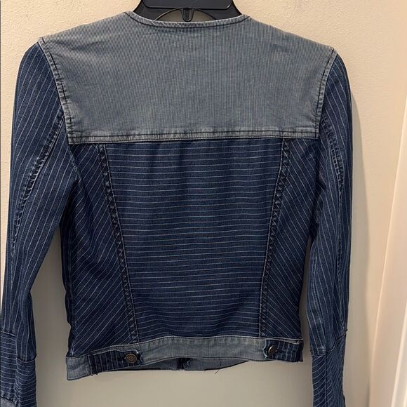 Armani Exchange Blue Denim Jacket with Pinstripe Pattern size XS - Picture 4 of 14